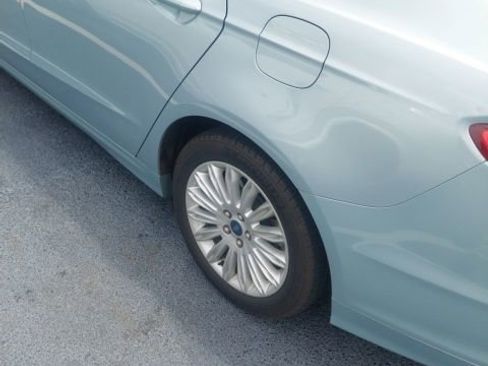 Used 2014 Ford Fusion SE w/ Equipment Group 502A FWD image 9