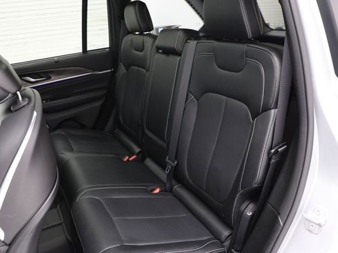 Used 2023 Jeep Grand Cherokee Overland w/ Advanced Protech Group III image 11