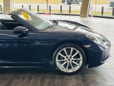 Used 2019 Porsche 718 Boxster RWD image 5