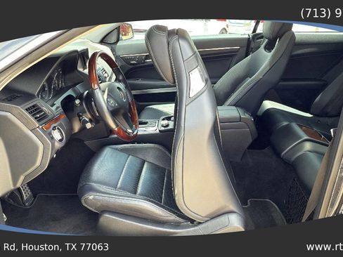 Used 2011 Mercedes-Benz E 550 Coupe image 24