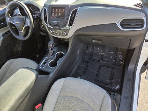 Used 2022 Chevrolet Equinox LS w/ LS Convenience Package image 16