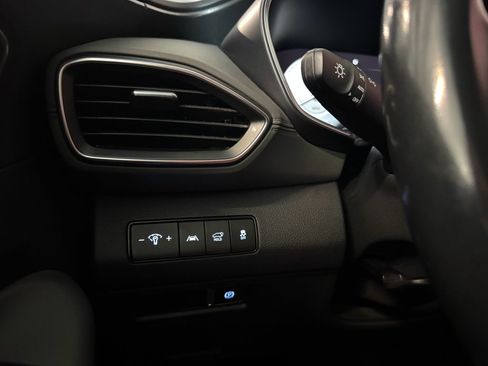 Used 2022 Hyundai Santa Fe SEL w/ Convenience Package FWD image 16
