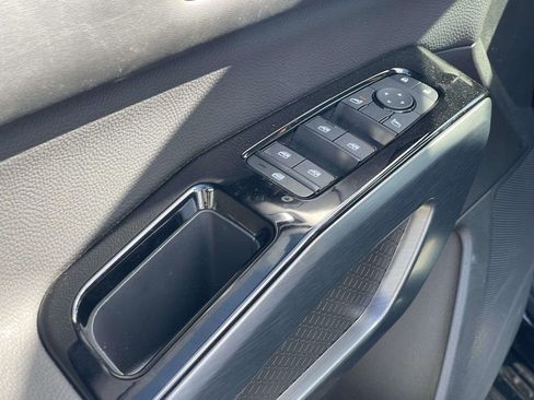 Used 2024 Nissan Pathfinder SL w/ SL Premium Package image 20