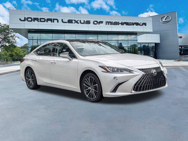 Used 2022 Lexus ES 350 w/ Premium Package FWD image 2