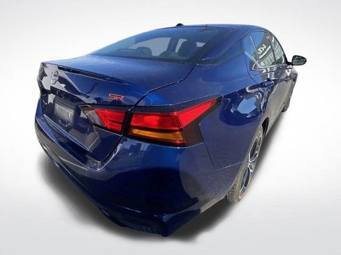 Used 2024 Nissan Altima 2.5 SR image 9