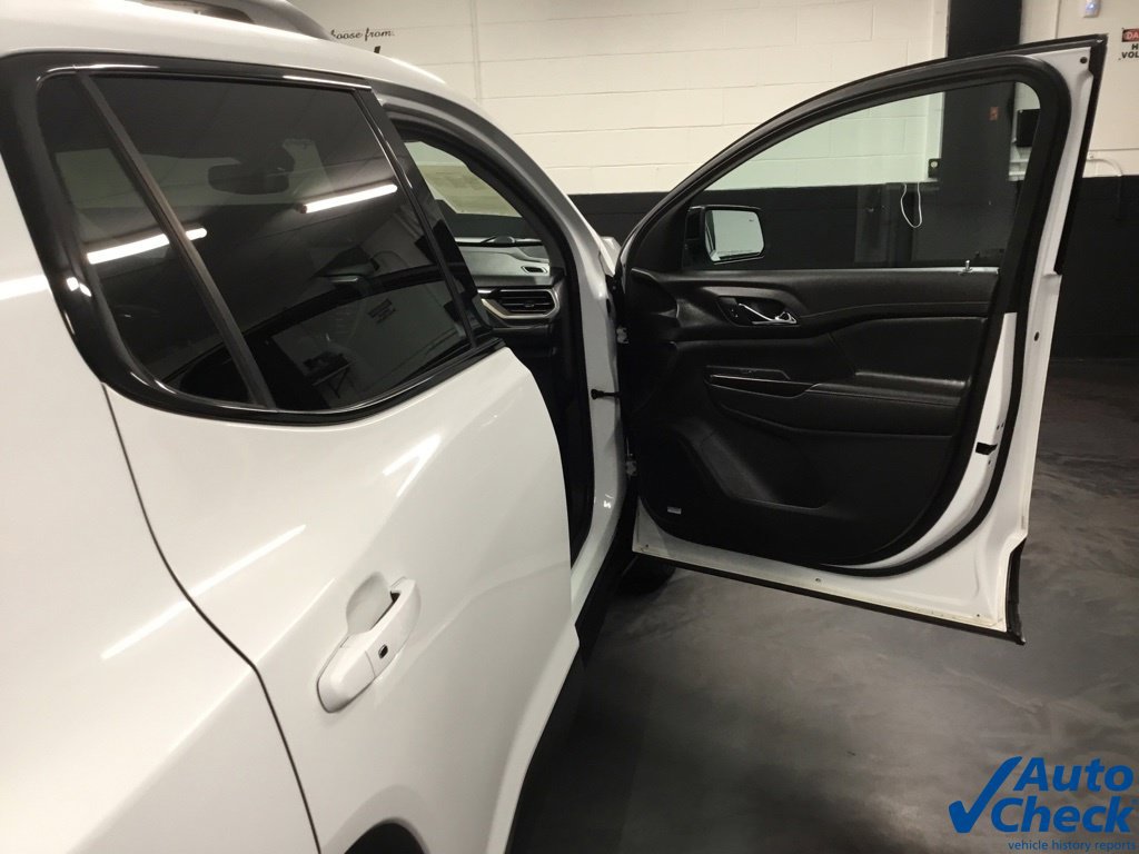 Used 2022 GMC Acadia AT4 w/ Technology Package AWD/4WD image 41