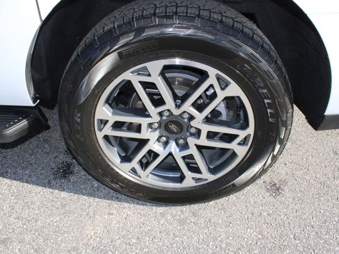 Used 2025 Ford Expedition Max Active image 11