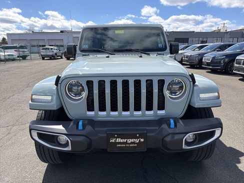 Used 2023 Jeep Wrangler Unlimited Sahara w/ Cold Weather Group image 9