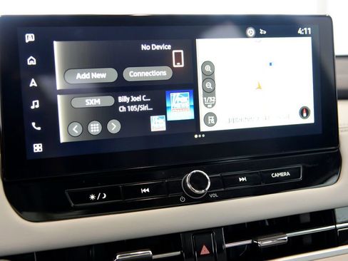 Used 2025 Mitsubishi Outlander AWD image 19