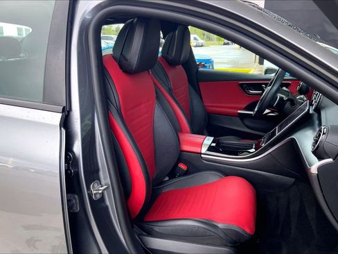 Used 2024 Mercedes-Benz C 300 Sedan image 9