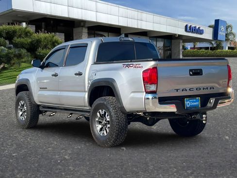 Used 2017 Toyota Tacoma TRD Off-Road w/ Tow Package image 7