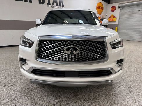 Used 2019 INFINITI QX80 Limited w/ All-Season Package AWD/4WD image 2