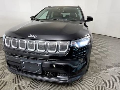 Used 2022 Jeep Compass Latitude AWD/4WD image 12