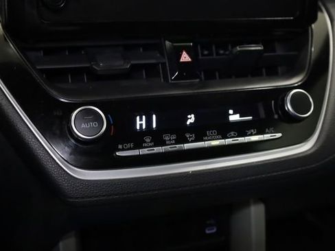 Used 2024 Toyota Corolla Cross SE image 21