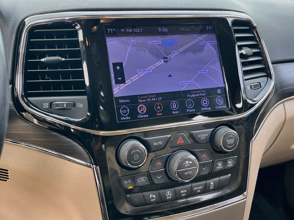 Used 2020 Jeep Grand Cherokee Limited w/ Luxury Group II RWD image 13