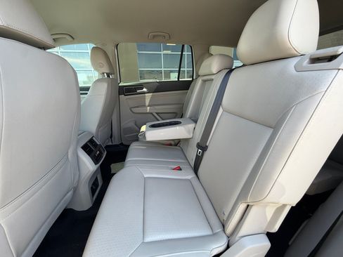 Used 2018 Volkswagen Atlas SE FWD image 17