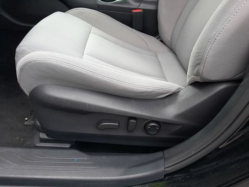 Used 2023 Subaru Legacy Premium AWD/4WD image 12