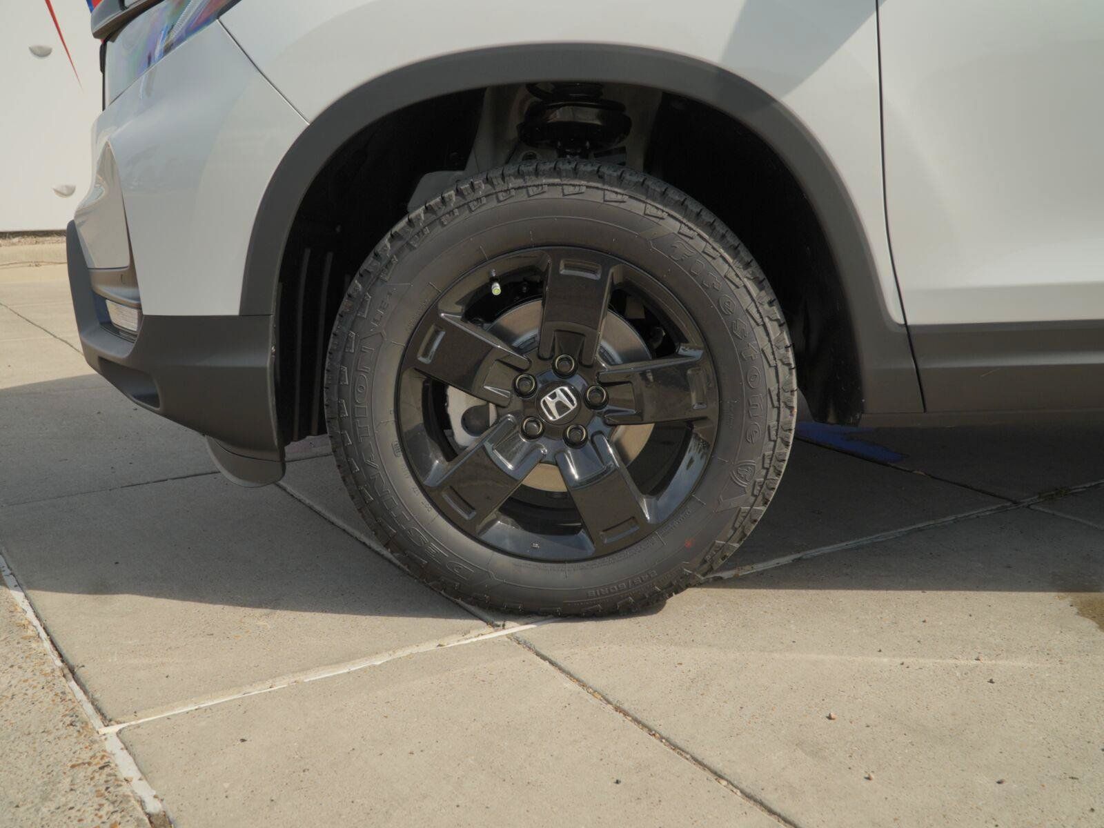 New 2026 Honda Ridgeline Black Edition image 11