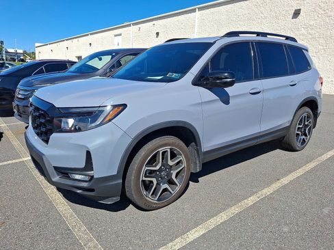Used 2022 Honda Passport Elite image 2
