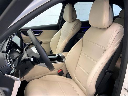 Used 2024 Mercedes-Benz GLC 300 4MATIC image 15