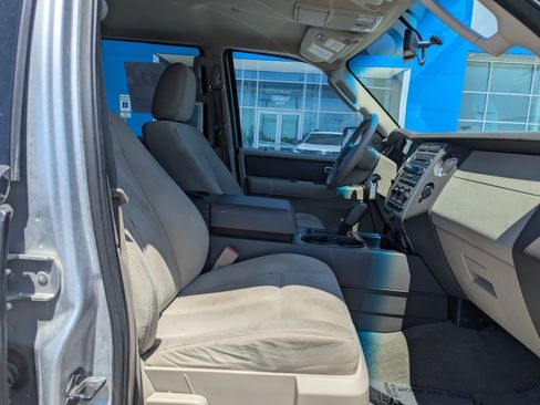 Used 2014 Ford Expedition XLT RWD image 37