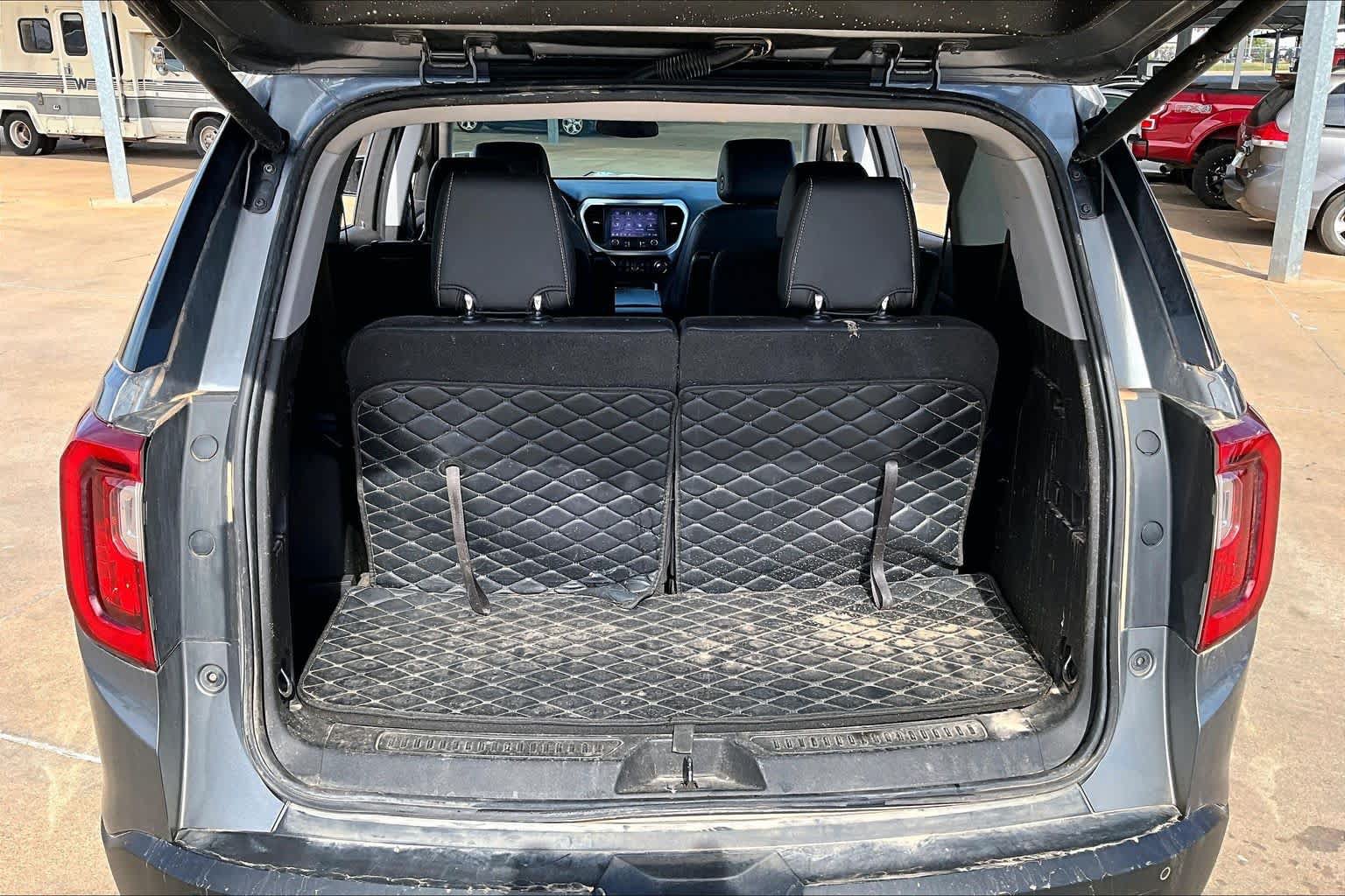 Used 2021 GMC Acadia SLT FWD image 29