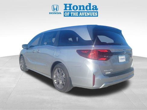 New 2026 Honda Odyssey Touring image 5