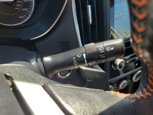 Used 2018 Subaru Crosstrek 2.0i Limited image 31