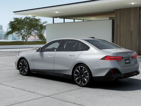 New 2026 BMW 540i xDrive 540i xDrive Sedan image 2