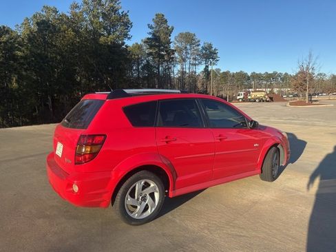 Used 2006 Pontiac Vibe Base w/ Preferred Package image 3