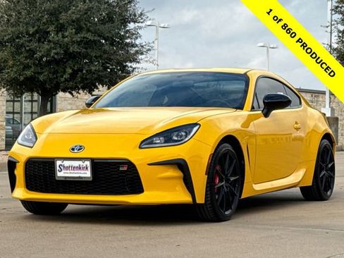 New 2026 Toyota GR86 YUZU Limited image 3