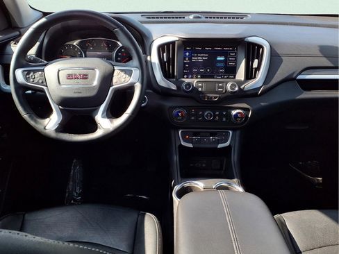 Used 2024 GMC Terrain SLT AWD/4WD image 16