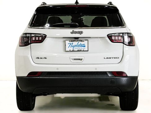 Used 2025 Jeep Compass Limited AWD/4WD image 7