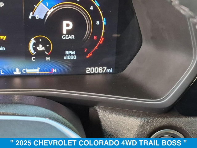 Used 2025 Chevrolet Colorado Trail Boss AWD/4WD image 22