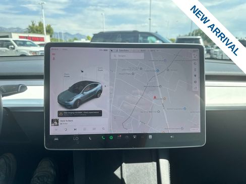 Used 2022 Tesla Model Y Long Range AWD/4WD image 22