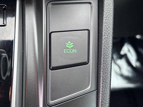 Used 2018 Honda CR-V Touring image 32