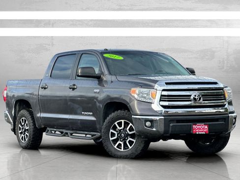 Used 2017 Toyota Tundra SR5 image 2