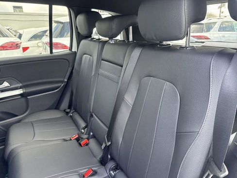 New 2026 Mercedes-Benz GLB 250 image 6