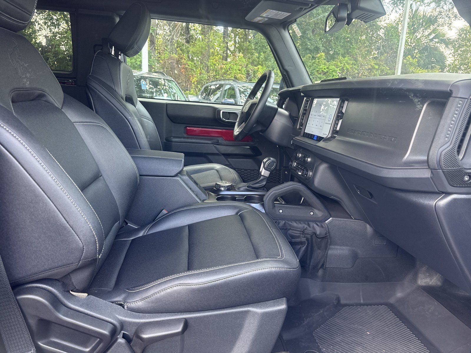 Used 2025 Ford Bronco Badlands AWD/4WD image 40