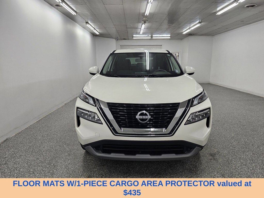 Used 2023 Nissan Rogue SV AWD/4WD image 2