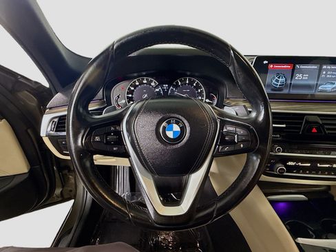 Used 2017 BMW 540i RWD image 13