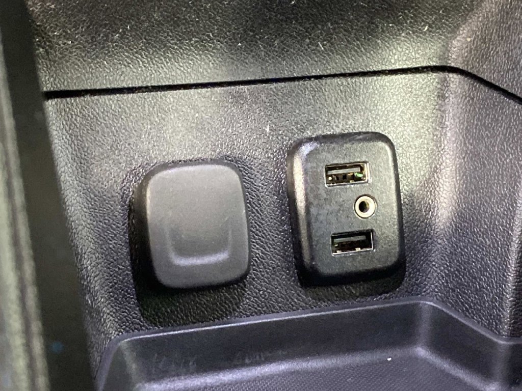 Used 2018 Chevrolet Volt LT FWD image 21