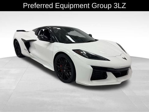 Used 2025 Chevrolet Corvette Z06 image 5