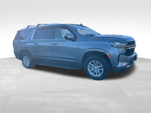 Used 2021 Chevrolet Suburban LS image 8