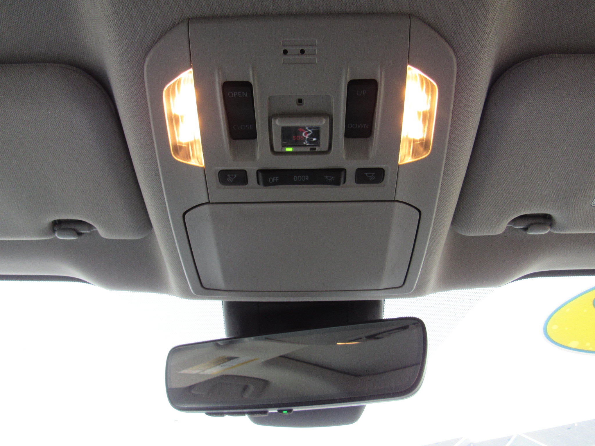 Used 2023 Toyota Highlander XLE AWD/4WD image 27