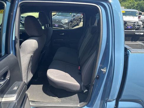 Used 2019 Toyota Tacoma TRD Off-Road AWD/4WD image 20
