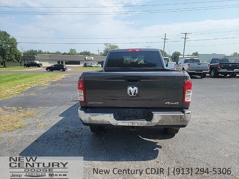 Used 2024 RAM 2500 Big Horn AWD/4WD image 4
