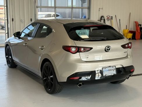 Used 2024 MAZDA MAZDA3 s FWD image 5