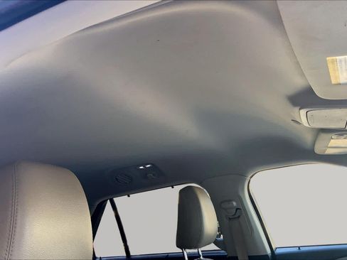Used 2021 Ford Explorer Limited w/ Equipment Group 301A RWD image 14
