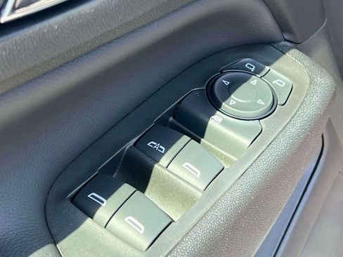 Used 2024 Chevrolet Equinox LT FWD image 20